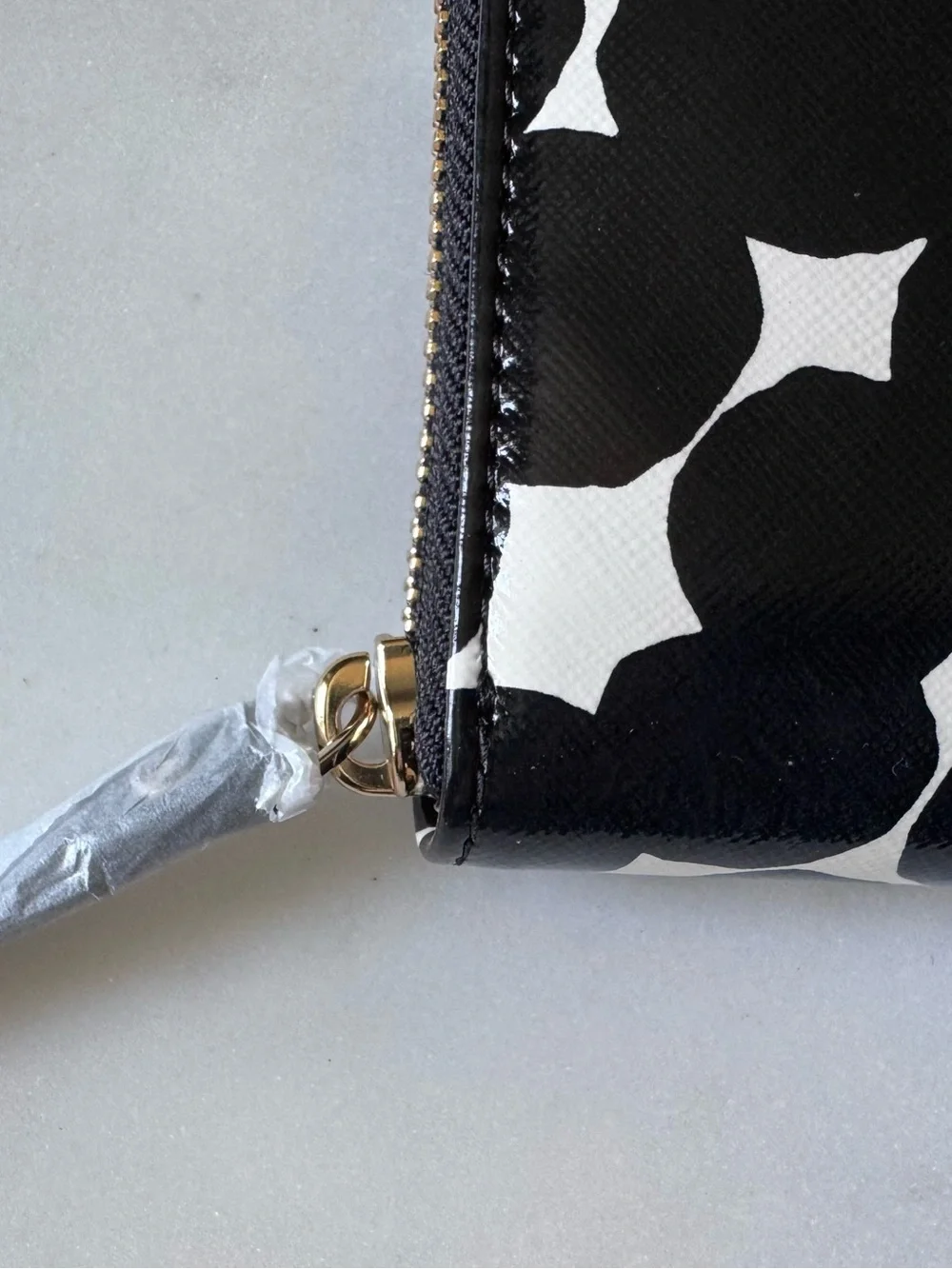 NWT - Kate Spade Staci Picture Splodge Dot Zip Around Continental Wallet Blk/wht